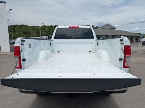 Used 2024 RAM 2500 Tradesman w/ Chrome Appearance Group AWD/4WD image 19