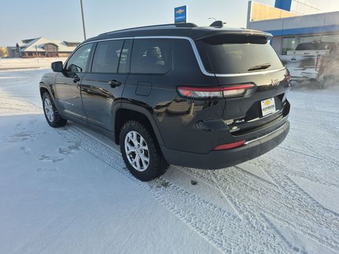 Used 2021 Jeep Grand Cherokee L Limited image 3