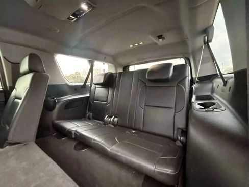 Used 2018 GMC Yukon XL SLT image 30