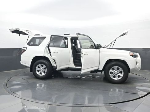 Used 2021 Toyota 4Runner SR5 image 35