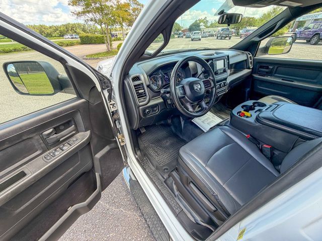 Used 2022 RAM 2500 Tradesman w/ Chrome Appearance Group RWD image 11