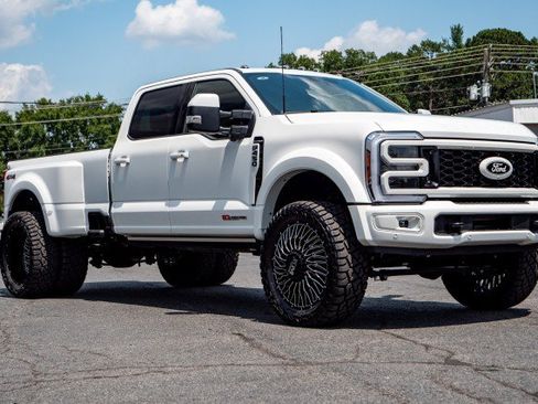 Used 2026 Ford F450 Platinum AWD/4WD image 4