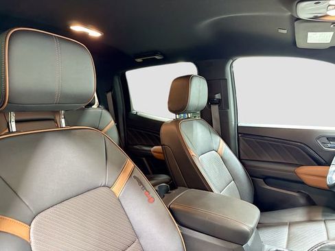 Used 2023 GMC Canyon AT4 w/ AT4 Premium Package image 29