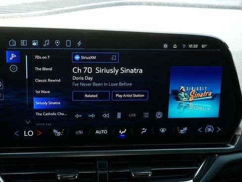 Used 2024 Chevrolet Equinox EV RS AWD/4WD image 22