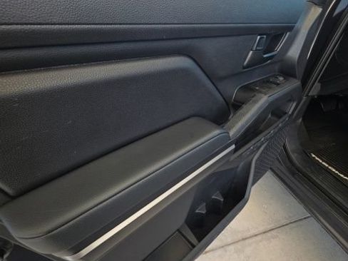 Used 2025 Toyota Tacoma SR5 AWD/4WD image 13