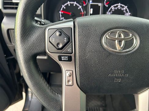 Used 2021 Toyota 4Runner SR5 Premium w/ Moonroof Package RWD image 16