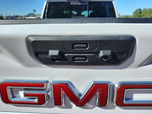 New 2026 GMC Sierra 2500 Denali w/ Denali Reserve Package image 9