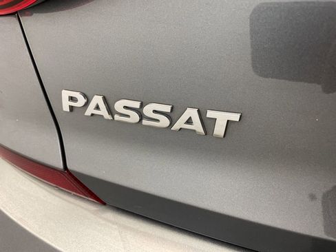 Used 2017 Volkswagen Passat 1.8T S FWD image 6