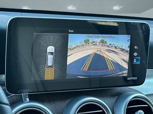 Used 2022 Mercedes-Benz GLC 300 image 22