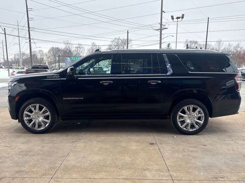 Used 2021 Chevrolet Suburban High Country image 7