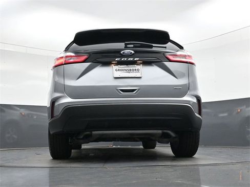 Used 2024 Ford Edge SE image 37