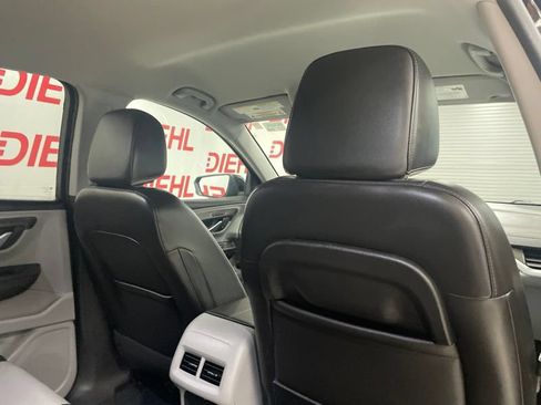 Used 2022 GMC Terrain SLT AWD/4WD image 12