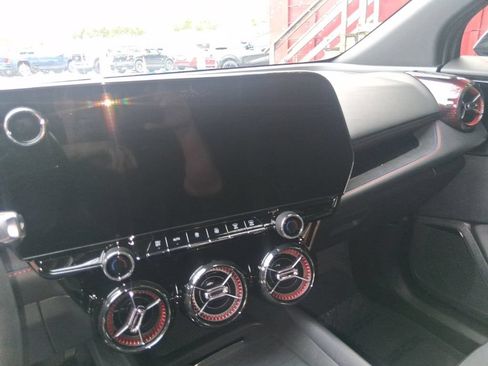 Used 2025 Chevrolet Blazer EV RS RWD image 9