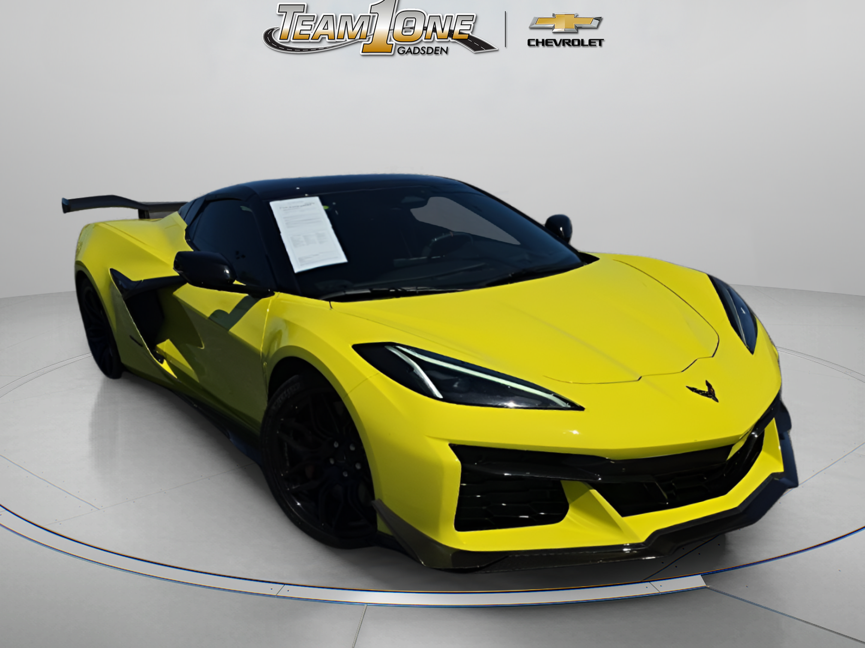 Used 2024 Chevrolet Corvette Z06 w/ Z07 Performance Package RWD image 1