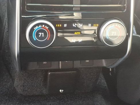 New 2025 Land Rover Range Rover SE image 15