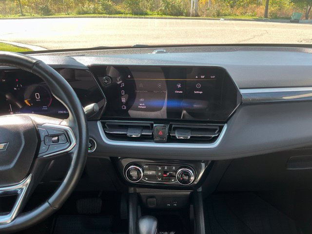 Used 2024 Chevrolet TrailBlazer LT w/ Convenience Package FWD image 25