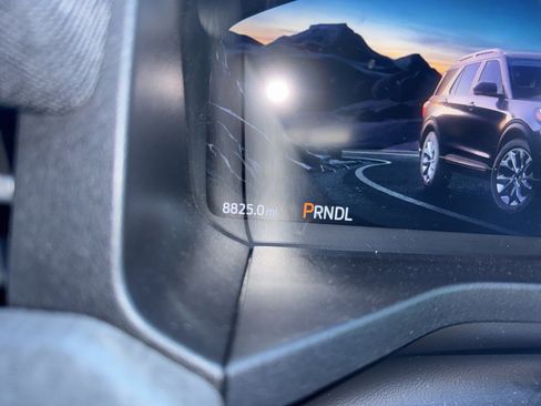 Used 2025 Ford Explorer Platinum w/ Ultimate Package image 11