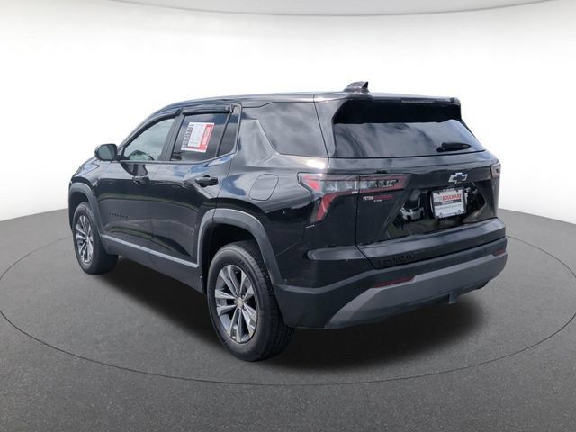 Used 2026 Chevrolet Equinox LT FWD image 3