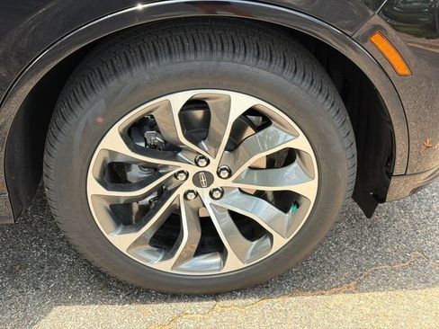 New 2026 Lincoln Aviator 2WD w/ Jet Appearance Package image 12