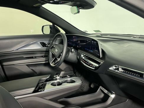 Used 2024 Cadillac Lyriq Tech w/ Driver Assist Package image 32