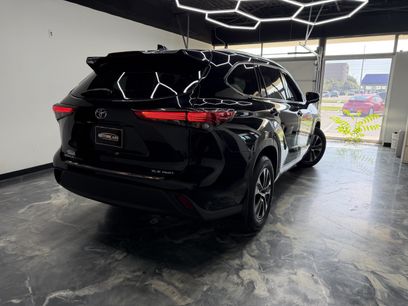 Used 2020 Toyota Highlander XLE