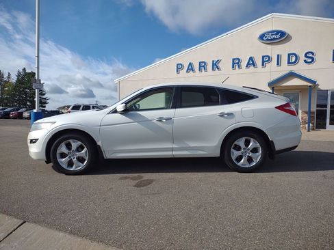 Used 2011 Honda Crosstour EX-L image 2