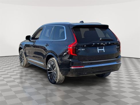 Certified 2026 Volvo XC90 B6 Plus w/ Protection Package Premier image 5
