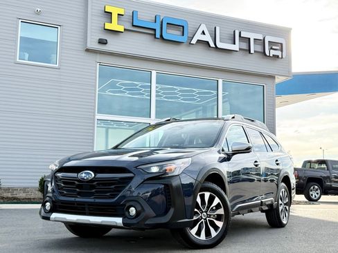 Used 2023 Subaru Outback Touring XT AWD/4WD image 1