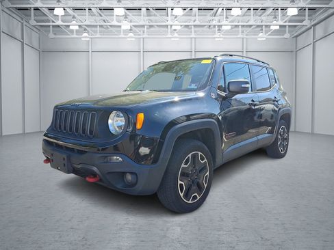 Used 2016 Jeep Renegade Trailhawk w/ Premium Trailhawk Package AWD/4WD image 1