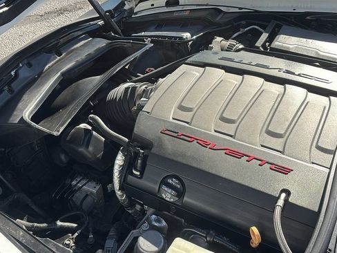 Used 2018 Chevrolet Corvette Stingray Coupe w/ 1LT RWD image 30