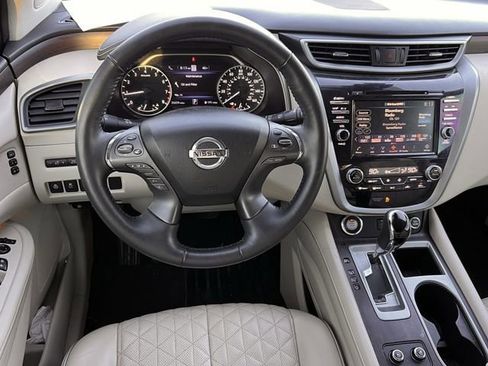 Used 2019 Nissan Murano Platinum w/ Cargo Package image 10