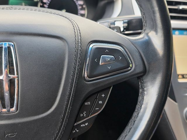 Used 2018 Lincoln MKZ Reserve FWD image 31