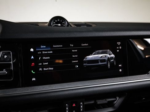 Certified 2026 Porsche Cayenne Coupe AWD/4WD image 18