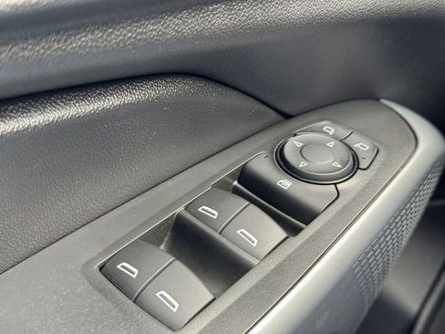 Certified 2025 Chevrolet Trax LS FWD image 24