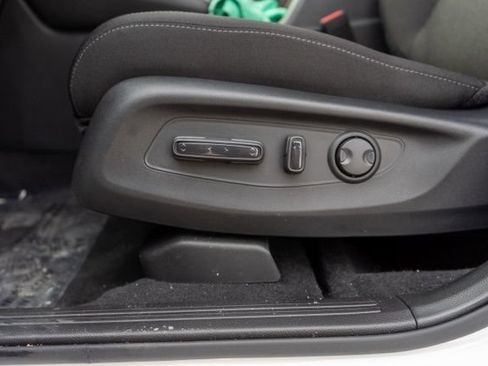 Used 2025 Honda CR-V Sport image 17