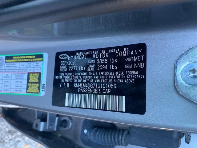 Certified 2026 Hyundai Elantra Sport FWD image 30