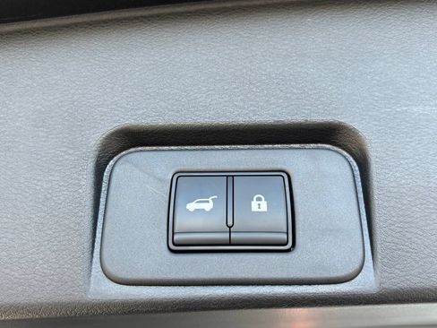 Used 2024 Nissan Rogue SL w/ SL Premium Package AWD/4WD image 11