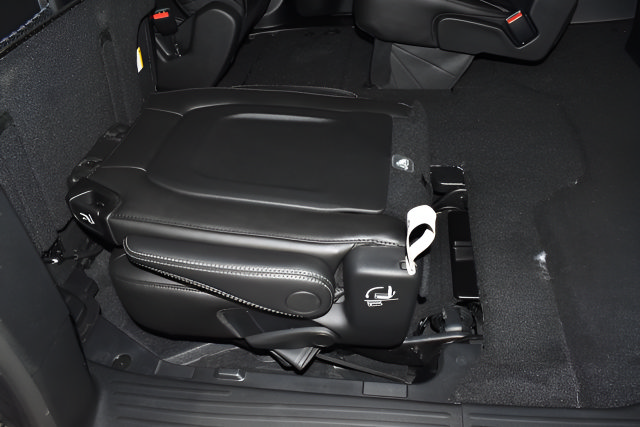 New 2026 Chrysler Pacifica Select AWD/4WD image 30