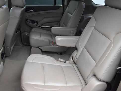 Used 2019 GMC Yukon XL SLT w/ Premium Edition image 26