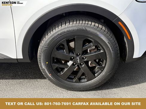 Used 2022 Kia Sorento S image 16