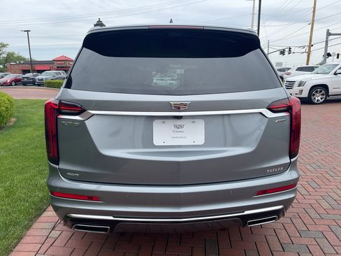 Used 2024 Cadillac XT6 Premium Luxury w/ Technology Package AWD/4WD image 9
