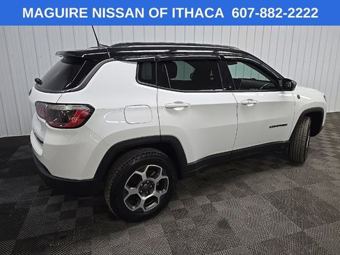 Used 2022 Jeep Compass Trailhawk w/ Trailhawk Convenience Group AWD/4WD image 3