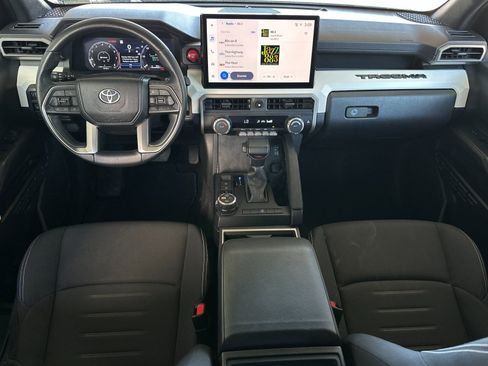 Used 2024 Toyota Tacoma TRD Off-Road image 12