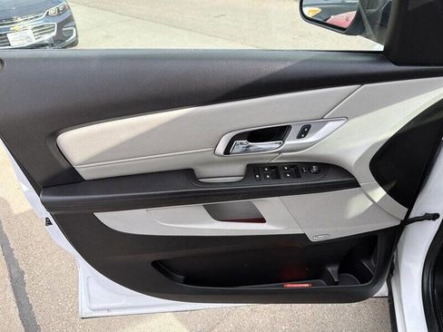 Used 2017 GMC Terrain SLE w/ Nightfall Package image 13