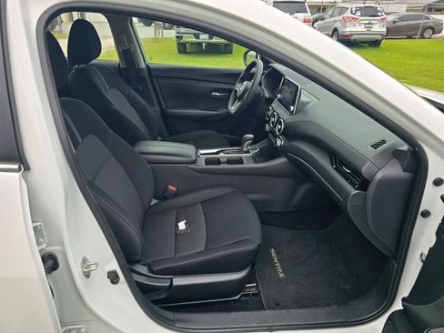 Used 2024 Nissan Sentra SV FWD image 33