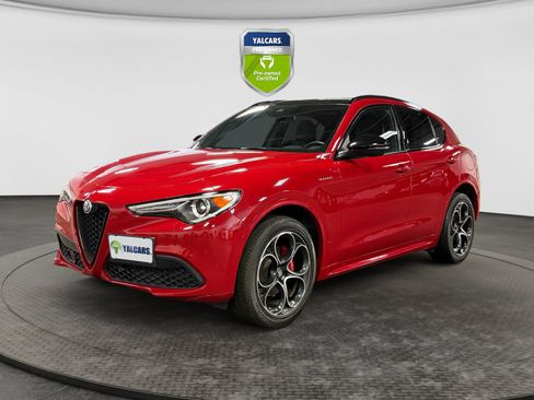 Used 2022 Alfa Romeo Stelvio Veloce AWD/4WD image 1