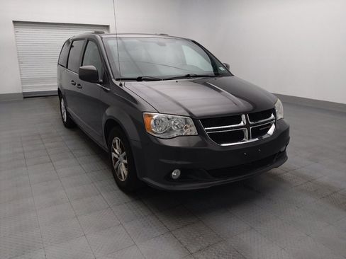 Used 2019 Dodge Grand Caravan SXT FWD image 13