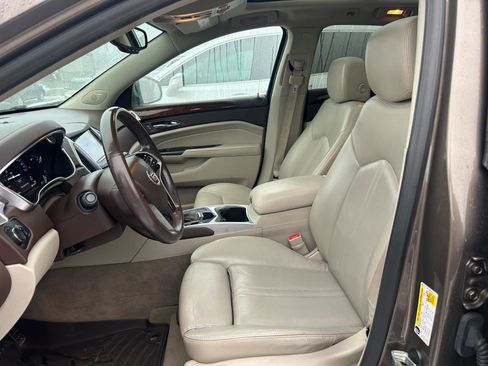 Used 2016 Cadillac SRX Luxury image 4