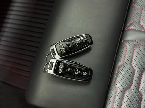Used 2021 Audi RS 7 Sportback w/ RS 7 Executive Package AWD/4WD image 29