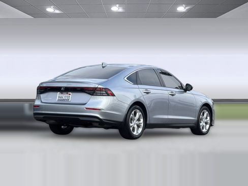Used 2023 Honda Accord LX image 8
